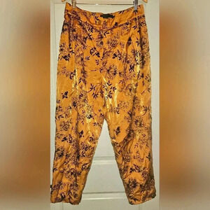 Cooper high-waisted pants with black velvet floral patterns. Size XL